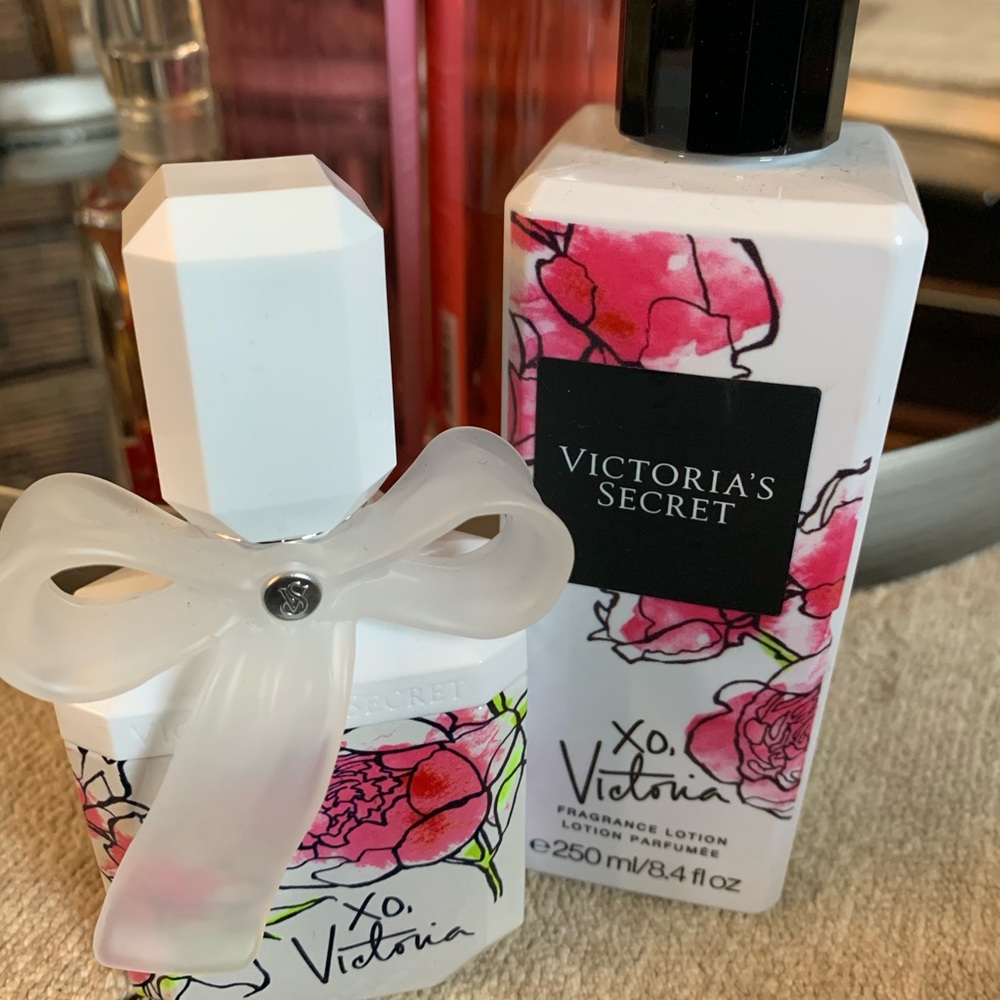 XO Victoria lotion and spray set New